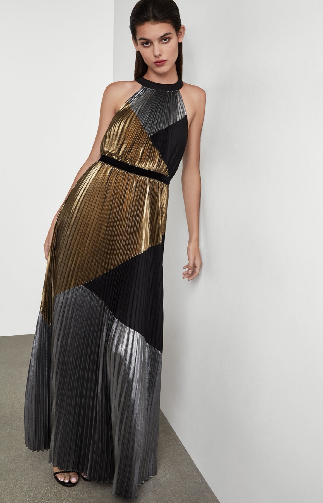 Metallic Sunburst Pleat Dress – Vogue Lease